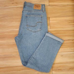 Signature by Levi Strauss & Co. Gold Label Women's Mid Rise Slim Boyfriend Jeans